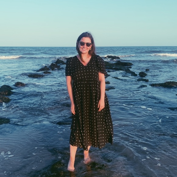 Meet your Posher, Aly - Picture 2 of 7